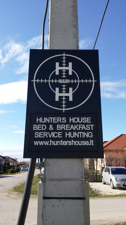 Hunters House Kft Bed And BreakfastToltestava エクステリア 写真