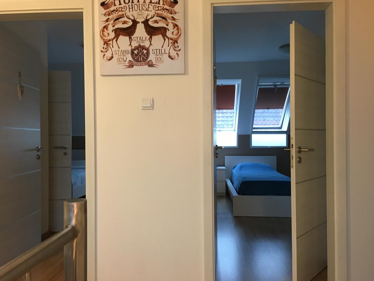 Hunters House Kft Bed And BreakfastToltestava エクステリア 写真